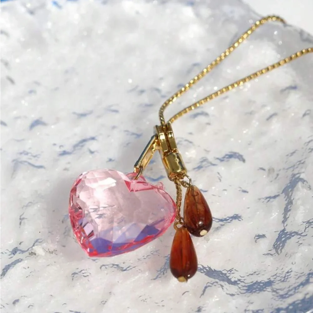 NWT Pink Heart Crystal Pendant Gold Necklace Zipper embellishment - Picture 4 of 7